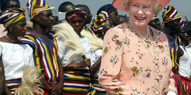 Queen Elizabeth: monarch who had to adjust to the shift from Empire to Commonwealth