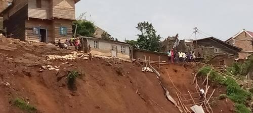 Bukavu/Ibanda : un mois après l’éboulement sur la RN5, le mont des terres toujours ignoré par les autorités (alerte la société civile)