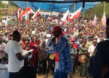 Sud-Kivu/Idjwi:le député Akili Miruho Prospère offre 255.000$ pour la construction du marché international et 40.000$ pour des projets de développement urgent.
