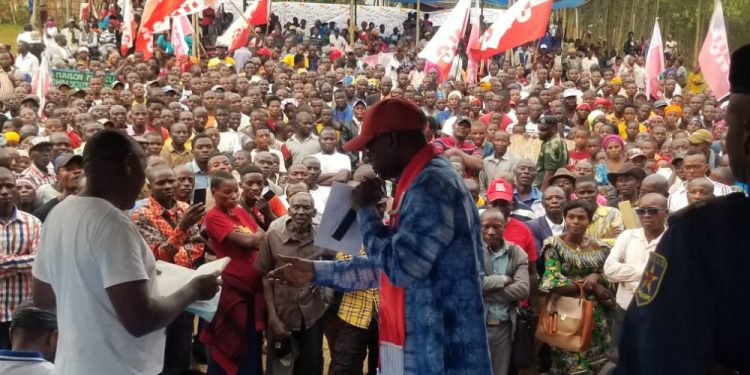 Sud-Kivu/Idjwi:le député Akili Miruho Prospère offre 255.000$ pour la construction du marché international et 40.000$ pour des projets de développement urgent.