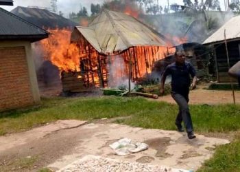 Kalehe: les bureaux des services publics de l’État incendiés par la population en colère