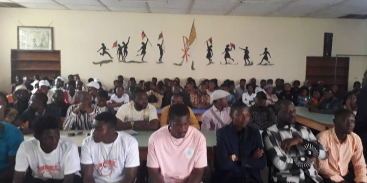 Élections 2023 en RDC : les jeunes des confessions religieuses formés sur le rôle du député