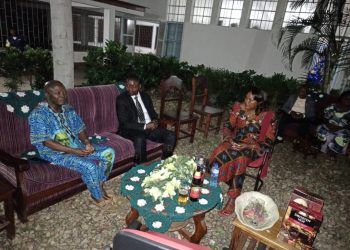 Sud-Kivu/Uvira: Tête à tête entre l’évêque du Diocèse d’Uvira et le Professeur Stanislas Ruguduka Baleke, SN-EECM de l’AFDC