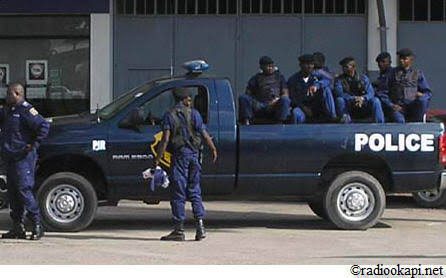 Insolite à Kinshasa: un poste de la police attaqué par les Kuluna dans la commune de Matete