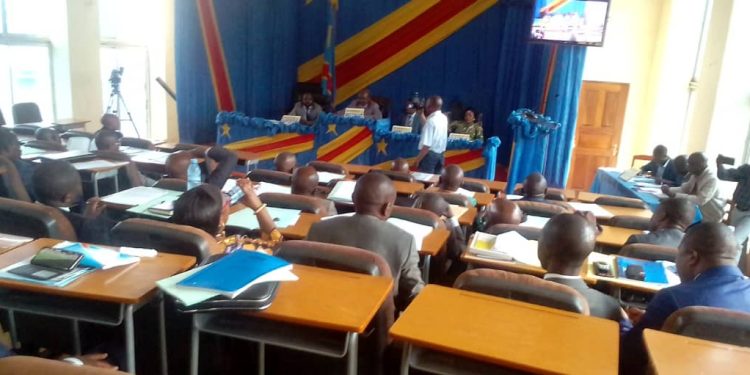 Réhabilitation de Ngwabidje par la cour constitutionnelle : l’Assemblée provinciale du Sud-Kivu se prononce