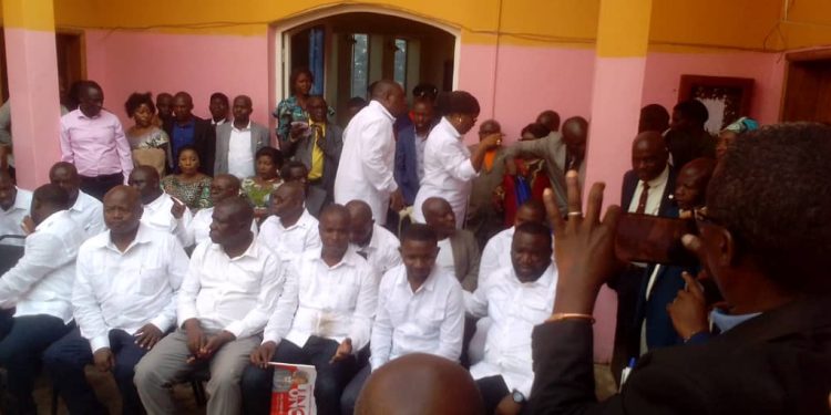 Sud-Kivu : les députés provinciaux confient leur quelques mois de mandats parlementaires dans les « mains » de Dieu
