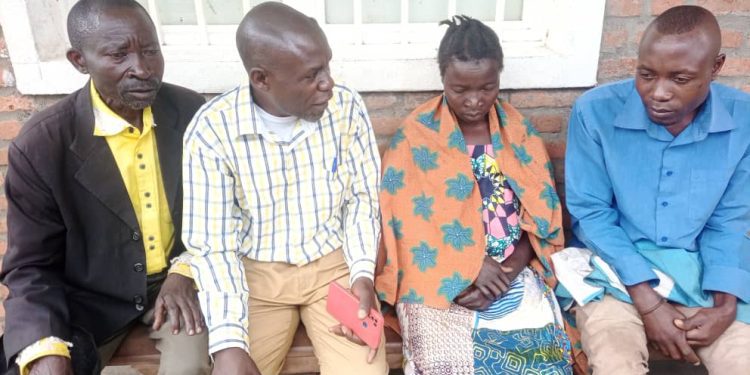 Kalehe: Le notable Yves Sangara aide les sinistrés du catastrophe naturelle de kikunda à Buzi