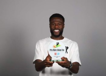 Foot/international: Chancel Mbemba premier défenseur congolais à remporté le Prix Marc-Vivier Foé