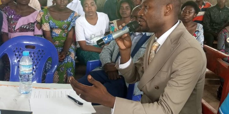 Kalehe : Plus de 300 jeunes des confessions religieuses Confondues de mulala participent à la conférence débat.
