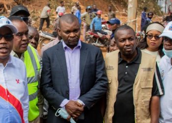 Sud-Kivu: Le collectif des anciens agents du gouvernement provincial réclament leurs arriérés de 13 mois impayés auprès du gouverneur Théo Ngwabidje Kasi