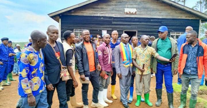 Masisi : Bigembe Turinkukiko cède le bâton de commandement à Kichengeri Bazungu à la tête du secteur Katoyi