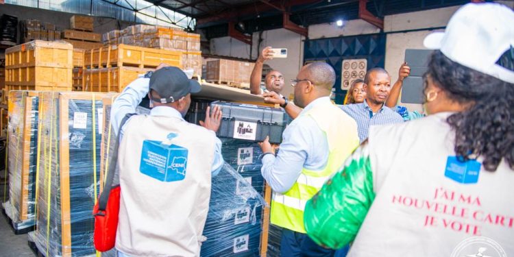 Élections en RDC : la CENI vient de réceptionner ses kits bureautique ce vendredi à Kinshasa