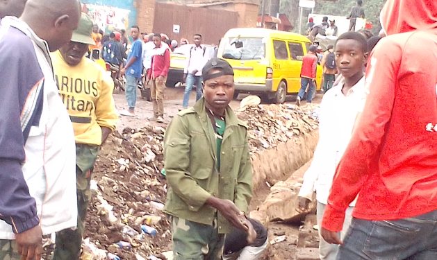 Bukavu/Assainissement : un « Salongo» conjoint entre militaires et civils