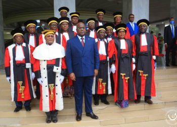 le parquet général près la Cour de cassation vient de mettre à la disposition du public trois numéros verts pour dénoncer les abus des magistrats en vue d’améliorer l’action judiciaire en RDC