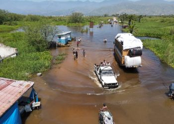 Sud-Kivu/catastrophe naturelle : inondation de la RN30 au niveau de la frontière RDC – BURUNDI.