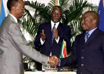 RDC -Rwanda :le 30 juillet 2002, Joseph Kabila et Paul Kagame signent, l’accord de Pretoria