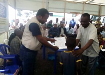 JM de l’enfance : plus de 2000 enfants de la zone de santé de Kirotshe reçoivent des actes des naissances grâce à MUDESOPS