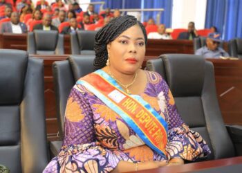 Lualaba : Honorable Véronique KIFWA présente ses condoléances au Patriarche Jean-Marie SANAMA et l’honorable Cédric TSHIZAINGA Éprouvé