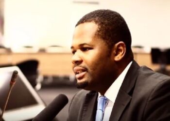 Coup de tonnerre: Rex Kazadi rejoint l’Alliance Fleuve Congo