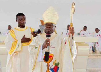 Sud Kivu : Messe de suffrage en mémoire du Pape François, Monseigneur Maroy invite les Chrétiens à l’humilité, l’amour et l’espérance