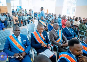 “Sud-Kivu : Le Vice-gouverneur intérimaire, Jean-Jacques Elakano M’yewa, présent à l’ouverture de la session de l’Assemblée provinciale à Uvira.”