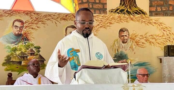 Église: Dimanche de la Divine Miséricorde à Bukavu, Le Père Bernard Cibambo Sx appelle les Chrétiens de la COCATH-UEA à la Miséricorde en toutes Circonstances