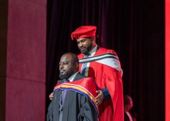 Another One/ Zoe Kabila décroche un Master en Administration des Affaires