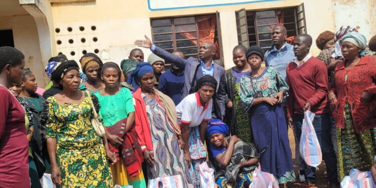 Sud-Kivu : 209 déplacés de Guerre de Kaziba assistés par le Notable Bahati Bashaga à Bukavu