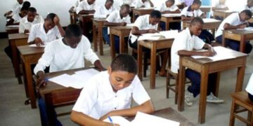 Bukavu : Le système “Mutuelle” soulage les familles et redonne espoir à l’éducation.