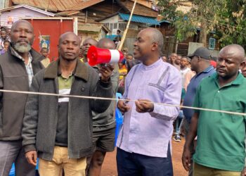 Bukavu: le Bourgmestre de la Commune d’Ibanda sous l’AFC/M23 inaugure un pont à Panzi