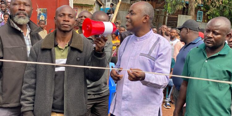 Bukavu: le Bourgmestre de la Commune d’Ibanda sous l’AFC/M23 inaugure un pont à Panzi