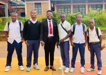 Bukavu : Le Complexe Scolaire Père Antonino Manzoti a tenu une Conférence sur l’ère du Numérique