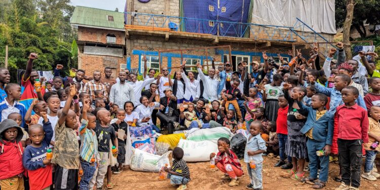 Bukavu: L’association de Jeunes Badilika assiste les enfants de l’orphelinat CROFEM à Bwindi