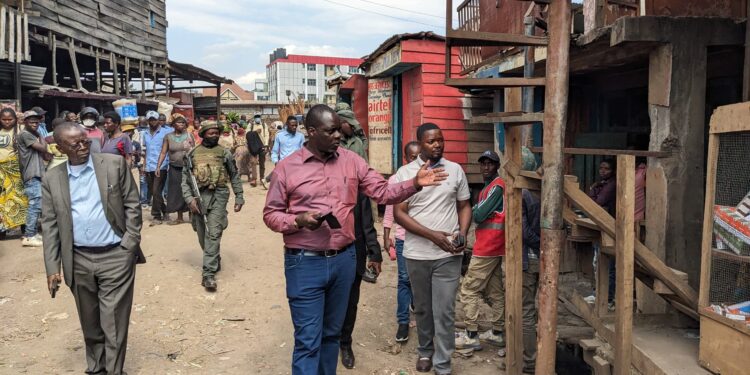 Bukavu : Le Vice-Gouverneur du Sud-kivu sous l’AFC-M23, Dunia Bwenge loue le travail du Bourgmestre de la commune de Kadutu