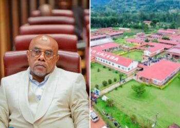 Willy Masu, notable de la SIKA, et l'image de l'hôpital de Kaziba.