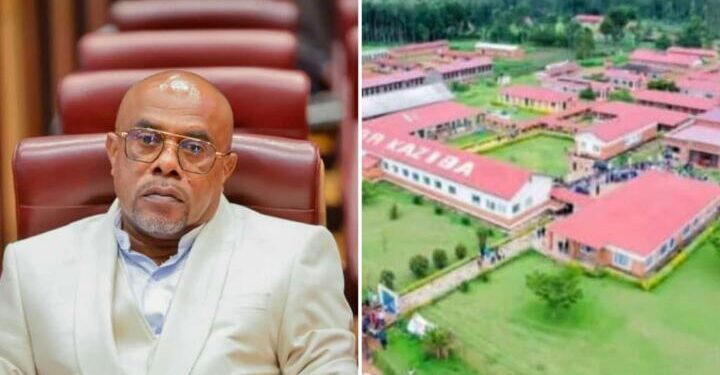 Willy Masu, notable de la SIKA, et l'image de l'hôpital de Kaziba.