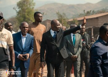 RDC/12ème Conférence des Gouverneurs: en provenance de Lualaba, le gouverneur du Sud Kivu, Jean Jacques Purusi accueilli à Uvira