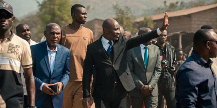 RDC/12ème Conférence des Gouverneurs: en provenance de Lualaba, le gouverneur du Sud Kivu, Jean Jacques Purusi accueilli à Uvira