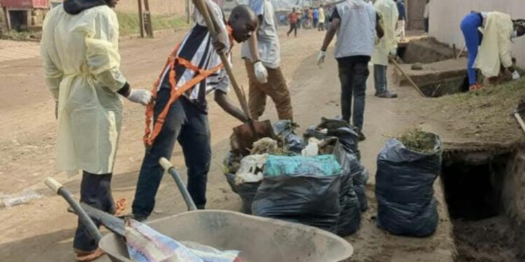 Bukavu: Les étudiants en Médecine de l’Université Catholique de Bukavu “MediAmphi” s’engagent pour un environnement plus sain