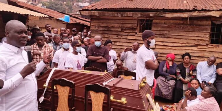 Sud-Kivu : Le Vice Gouverneur Sous l’AFC-M23, Dunia Bwenge Doux salue la mémoire du feu Michel Cirimwami ancien journaliste de Radio Okapi enterré à Bukavu