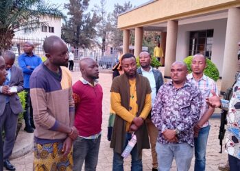 Sud-Kivu : Dunia Masumbuko Bwenge Doux, Vice Gouverneur Sous l’AFC-M23 accueille des jeunes volontaires de Bukavu intégrant l’ARC