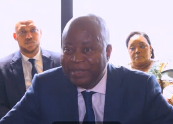 RDC : Adolphe Muzito salue la gestion de son prédécesseur Aimé Boji lors de la passation au ministère du Budget
