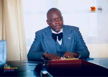 Assainissement à Bukavu : Le Vice Gouverneur du sud kivu, Duniya Bwenge Doux sensibilise la population à s’approprier les travaux communautaires