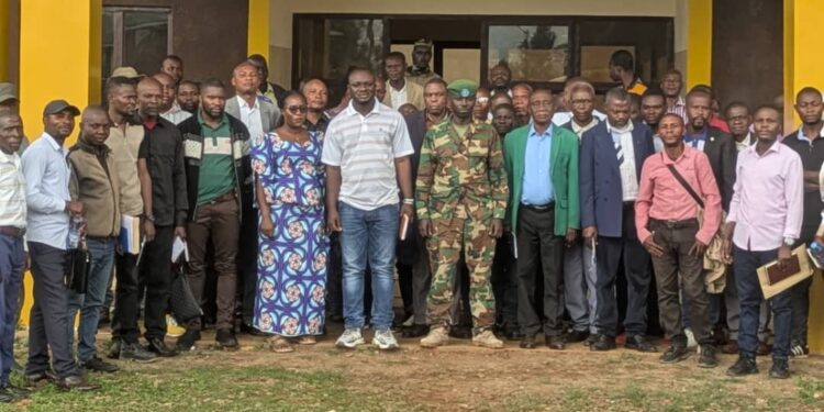 Les autorités territoriales lors du conseil mensuel de sécurité.