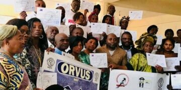 Bukavu : L’asbl O.M.A.R décerne des brèvets de fin de formation à 150 personnes après une formation sur l’élevage des poules