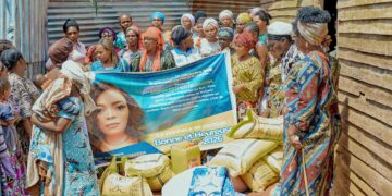 Bukavu: La générosité de Mamie Esther Bujakera illumine les fêtes de Noël et Nouvel An à Panzi