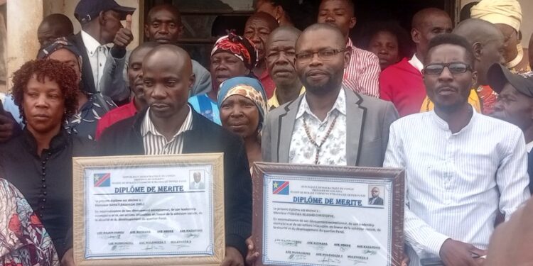 Bukavu/Ibanda: le chef de quartier de Panzi et son adjoint honorés pour leur leadership communautaire