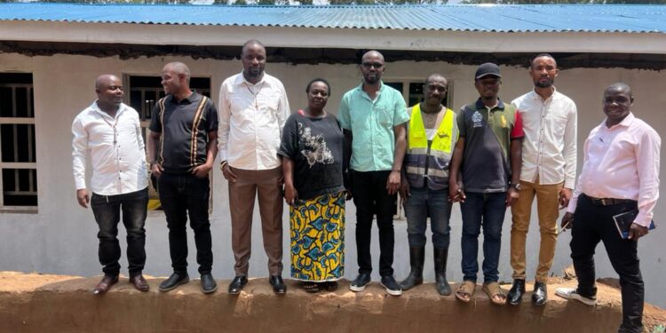 Au cœur du quartier Panzi, l’Institut Mapinduzi, seule école officielle de la contrée, vit des jours porteurs d’espoir.