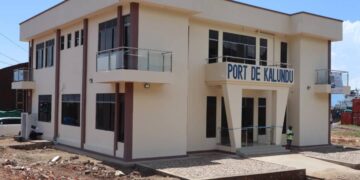 Uvira : la reprise du trafic lacustre s’accompagne d’une hausse des taxes et des prix des denrées au port de Kalundu