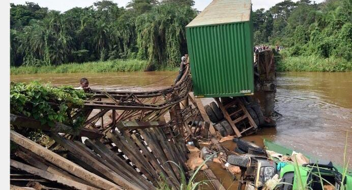 RDC : La RN2 coupée après l’effondrement du pont Mubimbi, un axe vital rompu entre Goma et Bukavu
